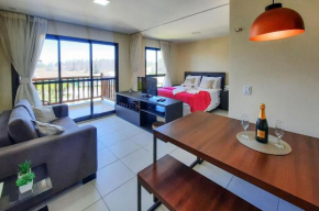 STUDIO PÉ NA AREIA, 4 pessoas, Cozinha COMPLETA, Ar Condicionado, Wi-Fi, Condomínio com PISCINA, JACUZZI, Academia, Sauna - VG Sun Cumbuco